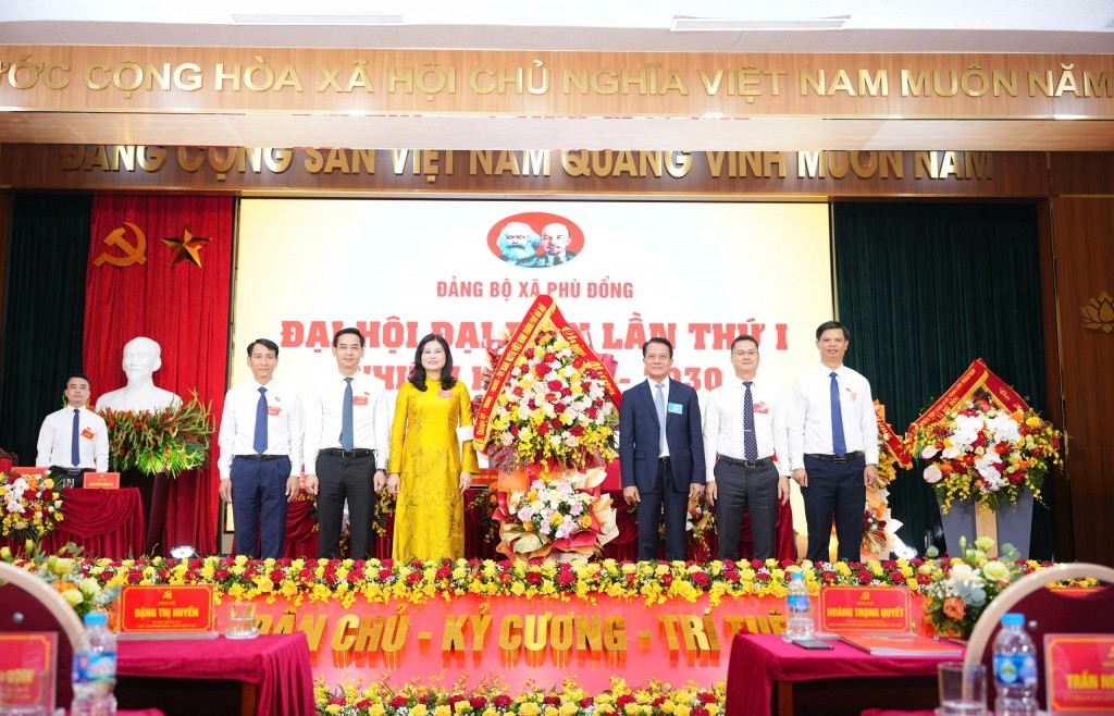 Phát huy sức mạnh khối đại đoàn kết toàn dân, phát triển kinh tế nhanh, bền vững