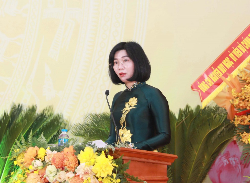 đồng chí Phùng Thị Hồng Hà phát biểu chỉ đạo tại Đại hội