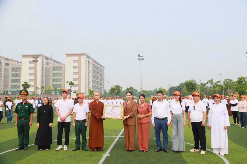 Gặp mặt động viên khối Đại Đoàn kết toàn dân tộc tham gia diễu hành