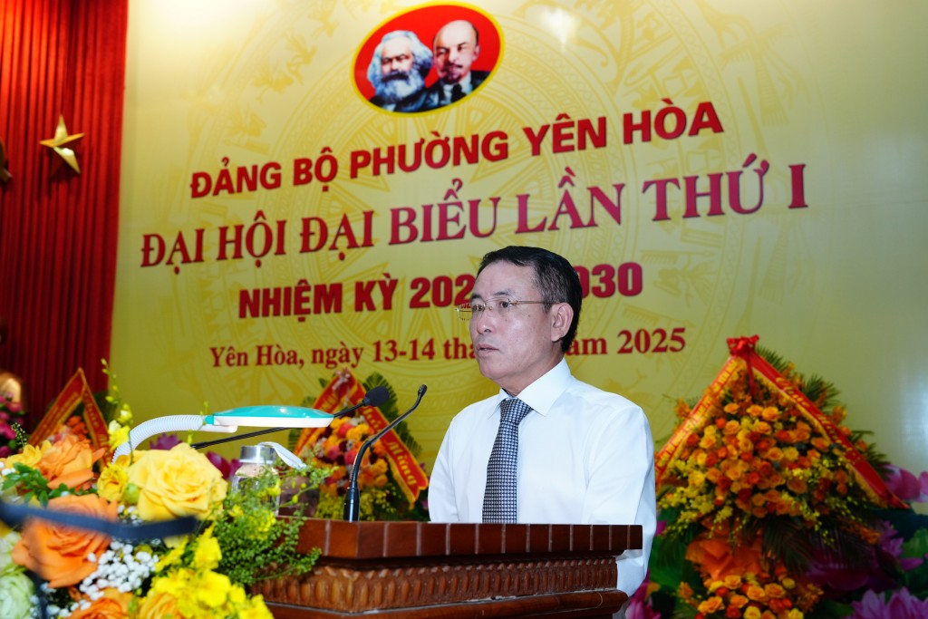 Ủy viên Ban Thường vụ Thành ủy, Phó Chủ tịch UBND thành phố Hà Nội Nguyễn Trọng Đông - Trưởng Đoàn công tác số 12 của Ban Thường vụ Thành ủy phát biểu chỉ đạo tại Đại hội