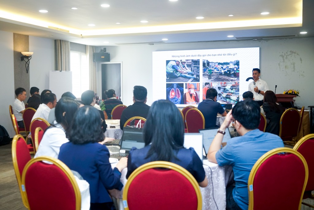 Chương trình tập huấn an toàn vệ sinh lao động trong quản lý rác thải là một phần trong nỗ lực xây dựng chuỗi cung ứng bền vững và có trách nhiệm của Nestlé Việt Nam
