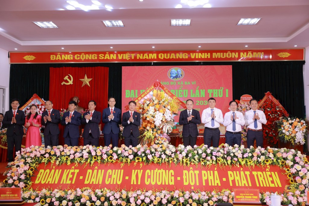Phát triển kinh tế bền vững gắn với nâng cao đời sống Nhân dân