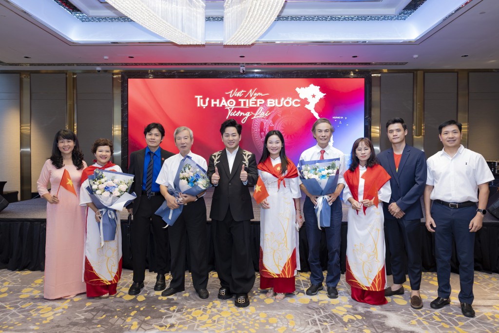 Tùng Dương, Nguyễn Văn Chung lan tỏa tự hào dân tộc trong MV mới