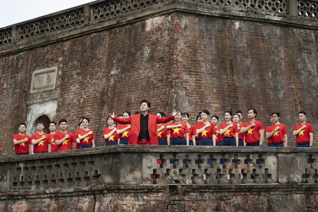 Hình ảnh trong MV