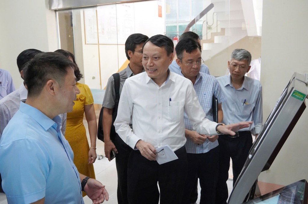 Quảng Trị sẽ đẩy mạnh ứng dụng công nghệ, đầu tư đồng bộ hạ tầng công nghệ thông tin 