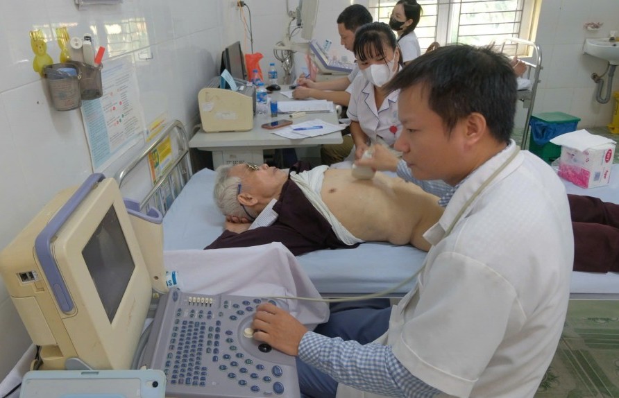 Hơn 5.200 người dân được khám sức khỏe miễn phí