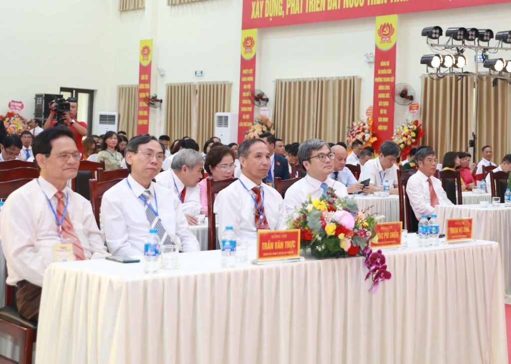Các đại biểu dự đại hội