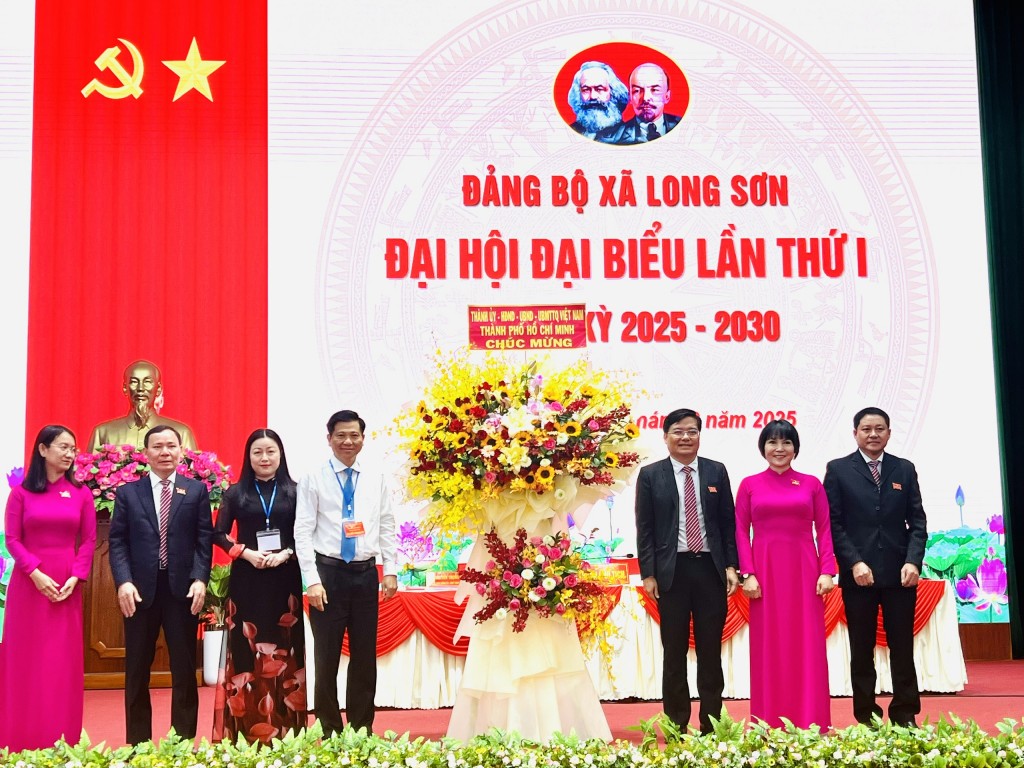 Xã Long Sơn quyết tâm hoàn thành 32 chỉ tiêu Nghị quyết
