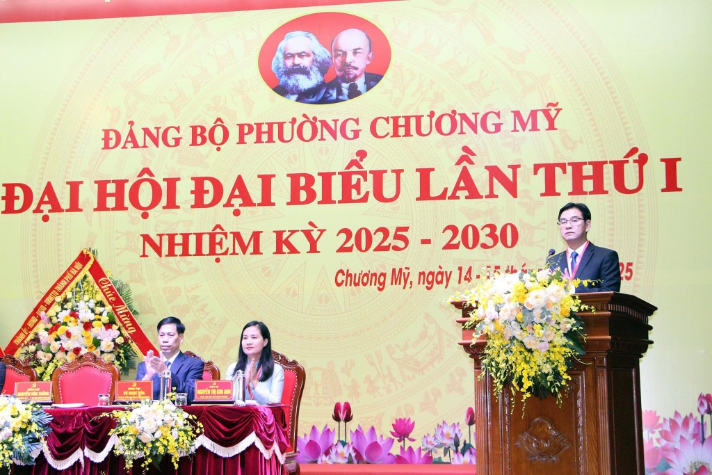 Đồng chí Nguyễn Văn Thắng - Thành ủy viên, Bí thư Đảng ủy, Chủ tịch HĐND phường phát biểu khai mạc đại hội