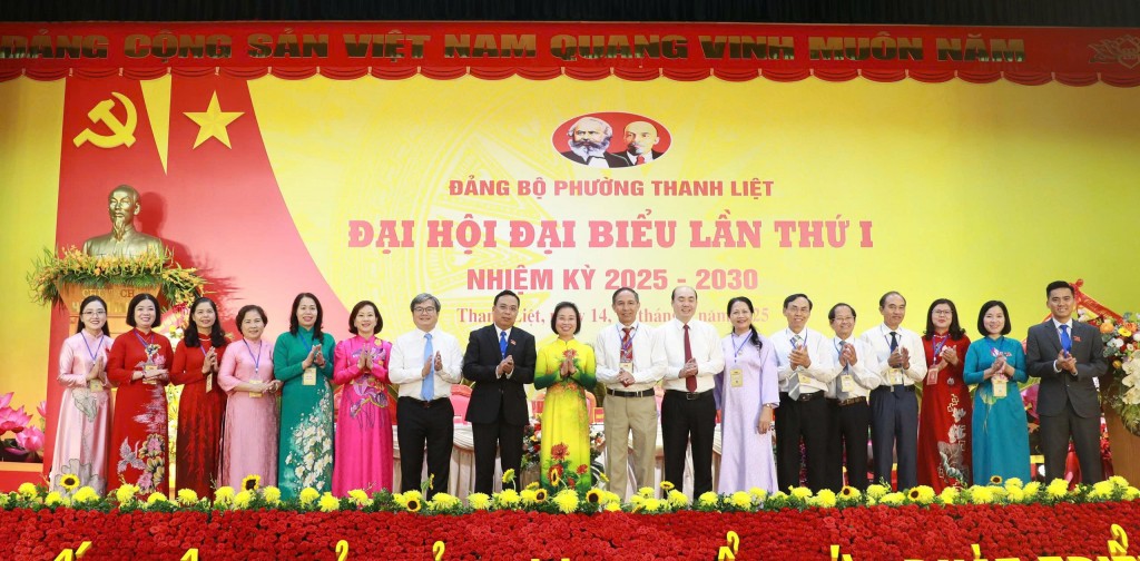 Xây dựng chính quyền đô thị hiện đại, phát triển bền vững