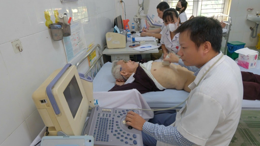Hơn 5.200 người dân được khám sức khỏe miễn phí