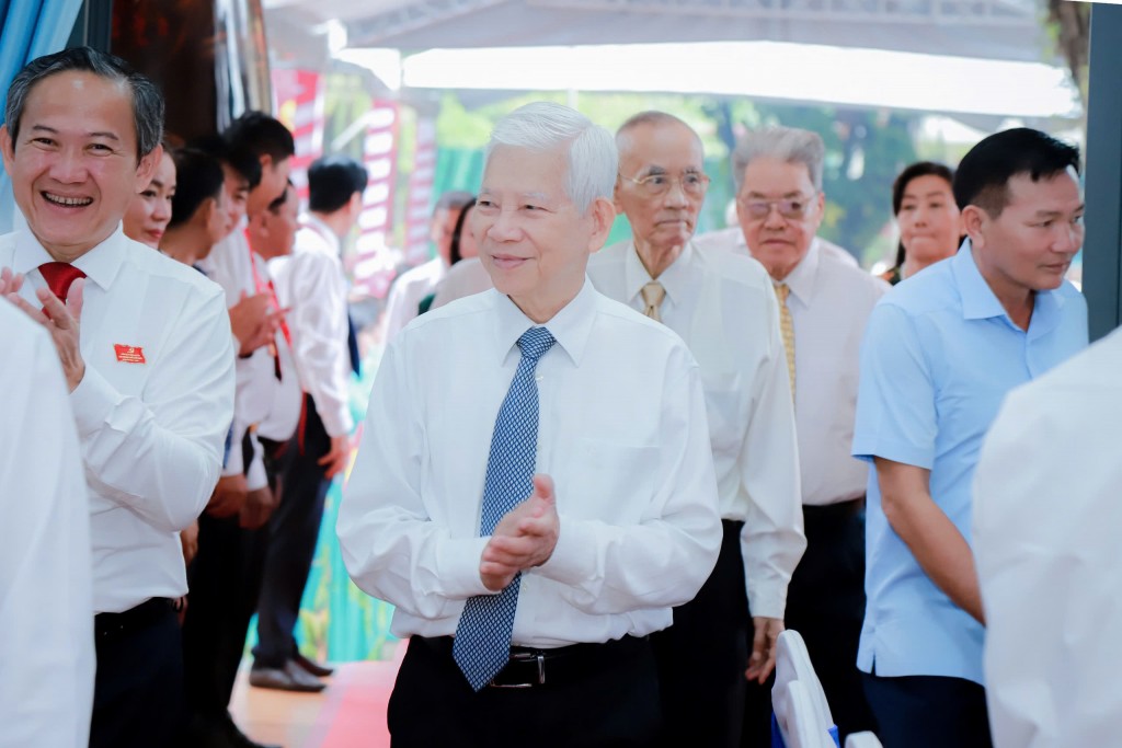 Nguyên Chủ tịch nước Nguyễn Minh Triết đến tham dự đại hội.