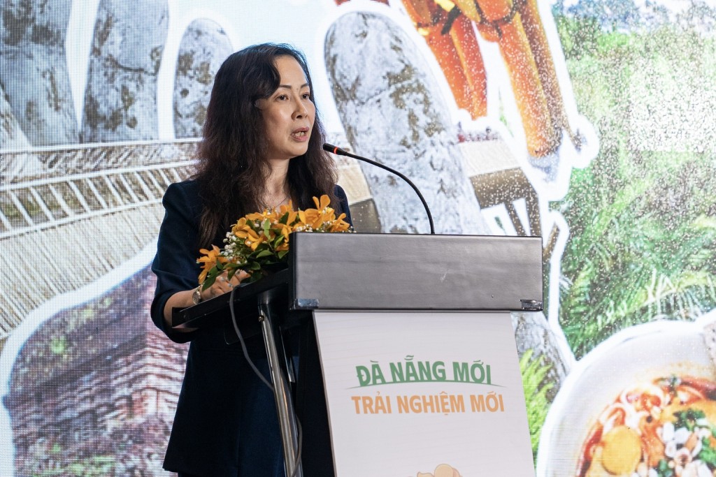 Giám đốc Sở Văn hóa, Thể thao và Du lịch TP Đà Nẵng Trương Thị Hồng Hạnh phát biểu tại họp báo 