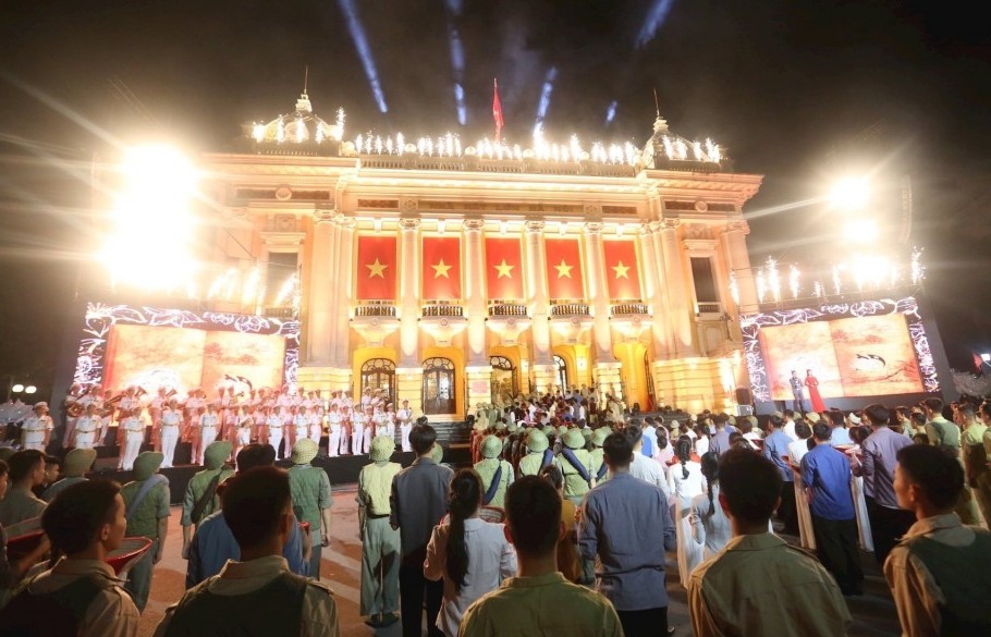 Hồi ức hào hùng "Hà Nội - Từ mùa Thu lịch sử năm 1945"