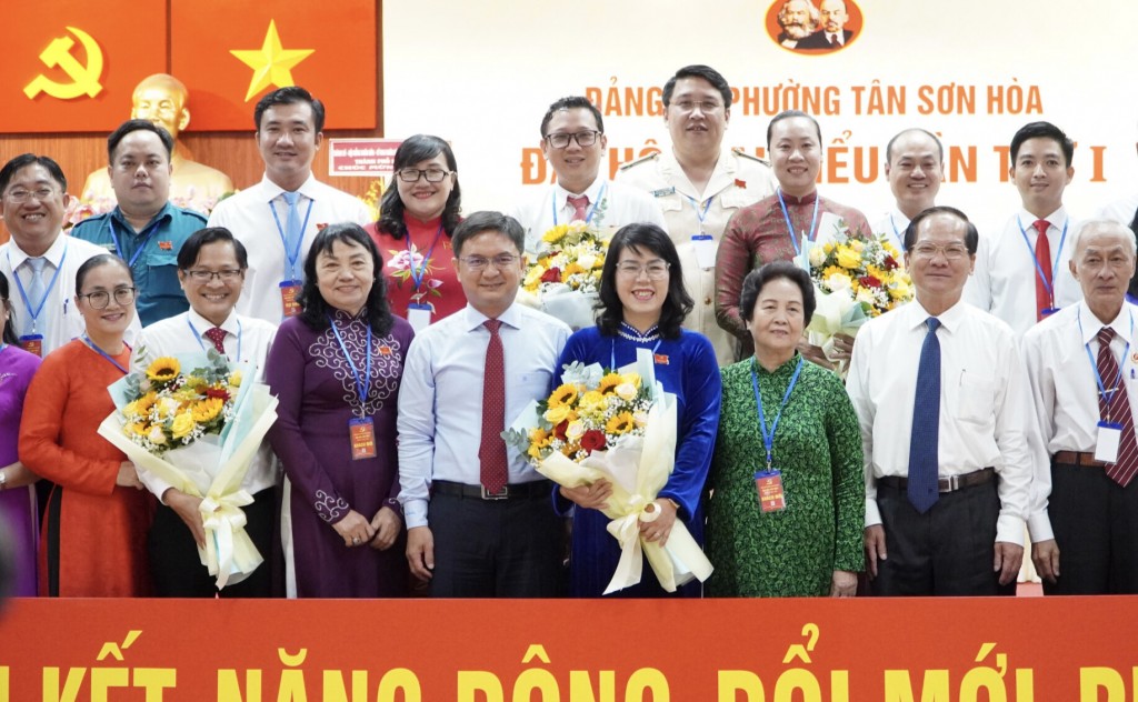 Ban Chấp hành Đảng bộ phường Tân Sơn Hòa nhiệm kỳ 2025-2030 ra mắt Đại hội - Ảnh: Thanh Tâm