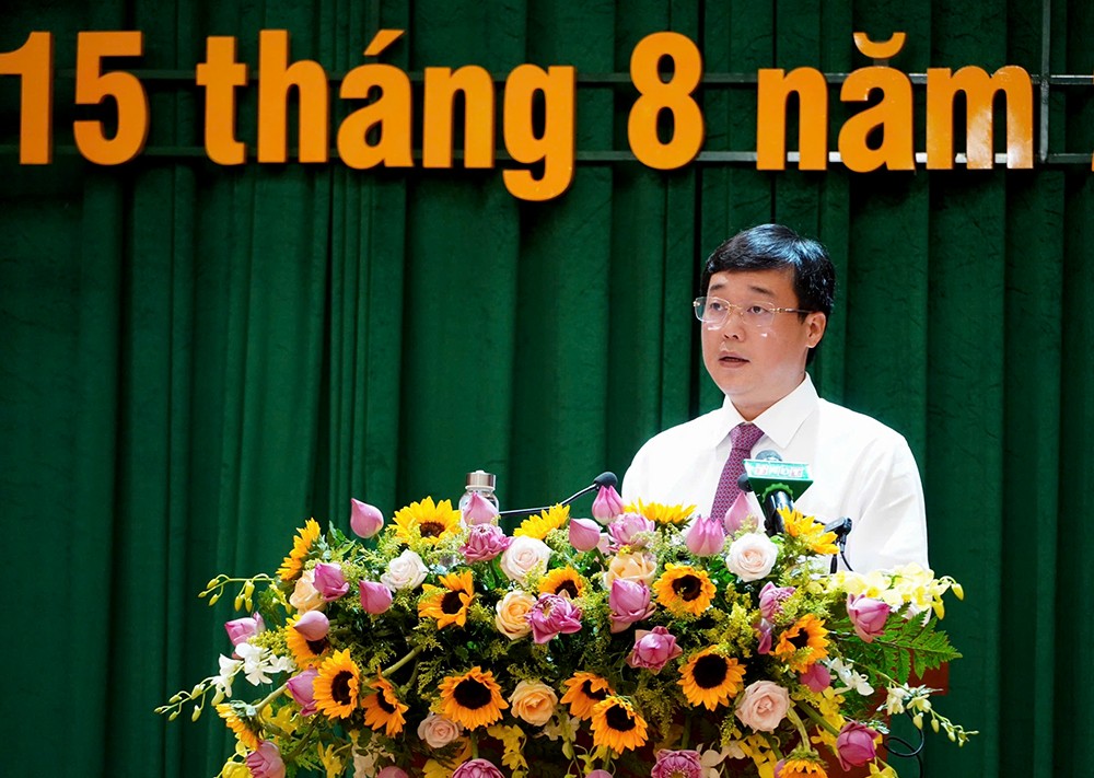 Ủy viên Trung ương Đảng, Bí thư Tỉnh ủy Đồng Tháp Lê Quốc Phong phát biểu chỉ đạo Đại hội Đảng bộ phường Cao Lãnh (Ảnh: Việt Tiến)