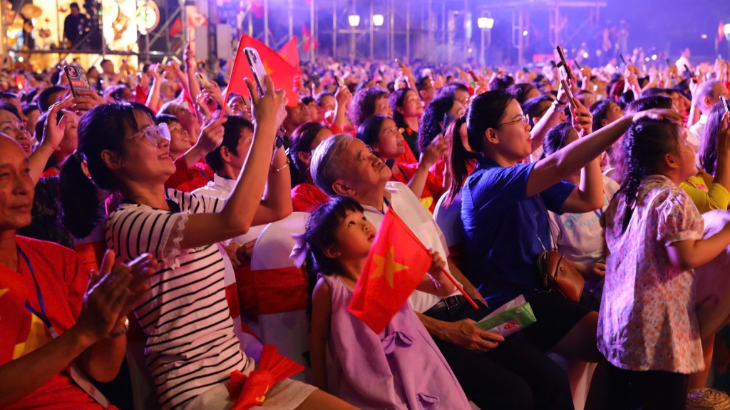 Hà Nội - từ mùa Thu lịch sử 1945 - Chân dung Hà Nội bằng nghệ thuật