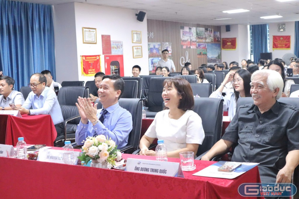 Trao giải Cuộc thi viết Sống đẹp - Sống xanh