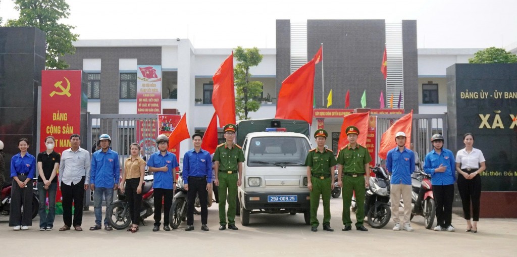 Sức trẻ tổ lưu động mang tiện ích số đến từng nhà