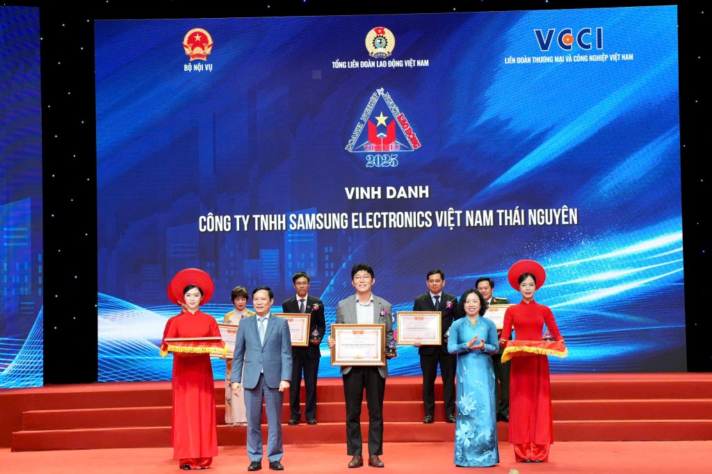 Lễ vinh danh “Doanh nghiệp tiêu biểu vì Người lao động” năm 2025