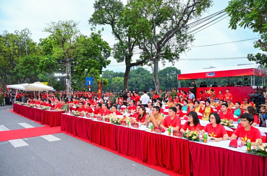 Các đại biểu tham dự Lễ phát động