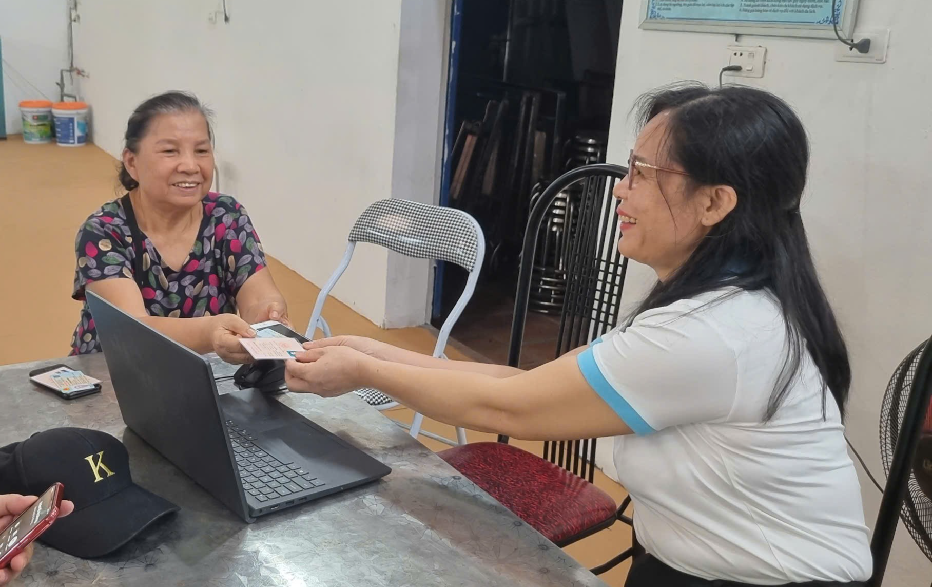 Phụ nữ đồng hành cùng đảng viên cơ sở nâng cao kỹ năng số