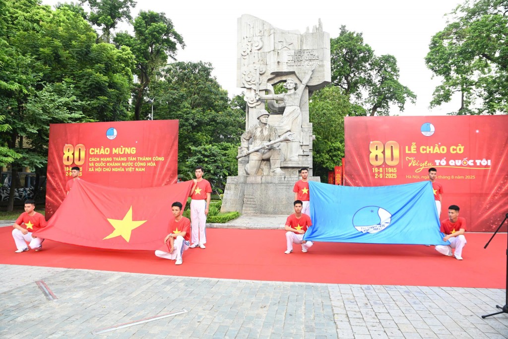 Bản hòa ca của lòng yêu nước