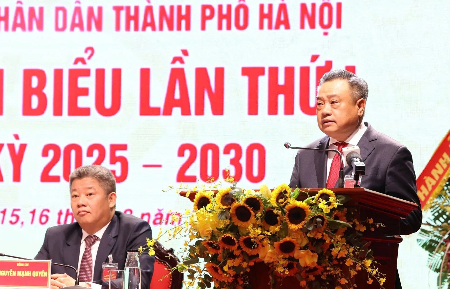 Nâng cao vai trò lãnh đạo, xây dựng chính quyền tinh gọn, hiệu quả