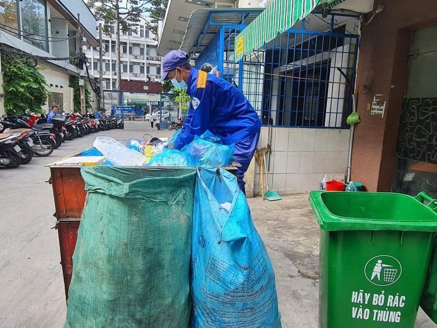 Khi ý thức và hạ tầng chưa cùng nhịp...