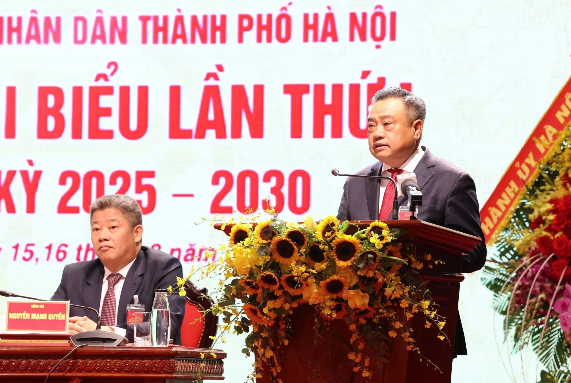 Nâng cao vai trò lãnh đạo, xây dựng chính quyền tinh gọn, hiệu quả