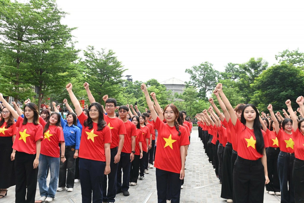 Bản hòa ca của lòng yêu nước
