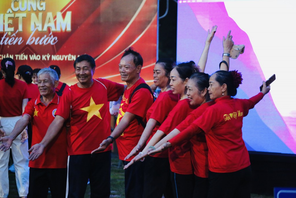 Những bước chân đưa phường Vũng Tàu đến gần nhân dân