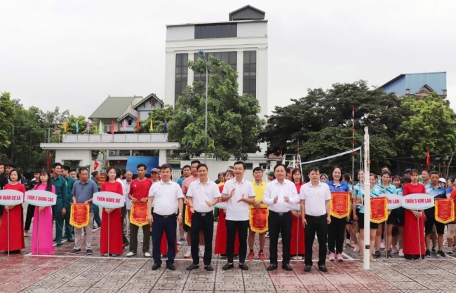Giải thể thao chào mừng Đại hội đại biểu Đảng bộ xã Bát Tràng lần thứ I