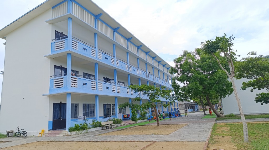 Hệ thống giáo dục Martin (Martin Academy) được thành lập từ năm 1997, trụ sở tại đường Dũng Sĩ Điện Ngọc, thị xã Điện Bàn, Quảng Nam (nay là phường Điện Bàn Đông, TP Đà Nẵng)