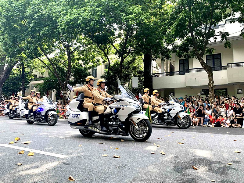 Lực lượng cảnh sát giao thông cấm nhiều tuyến đường phục vụ chương trình nghệ thuật (Ảnh Minh hoạ)