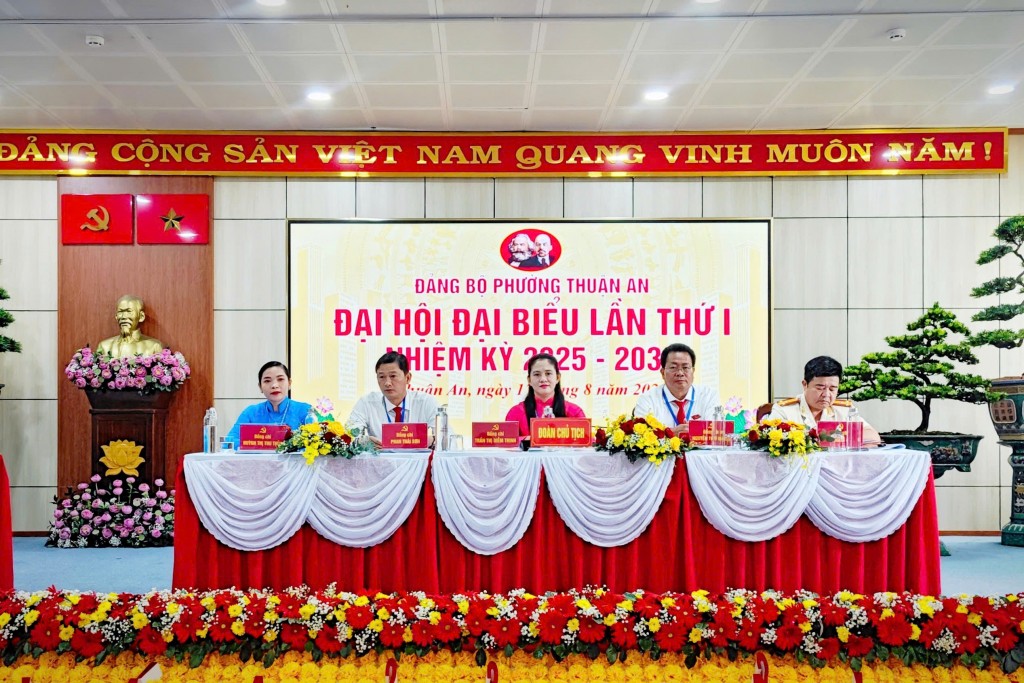 Đoàn Chủ tịch được bầu tại đại hội