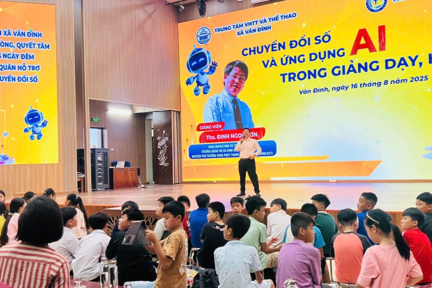 Vân Đình: Phổ cập AI, trang bị kỹ năng số cho cộng đồng