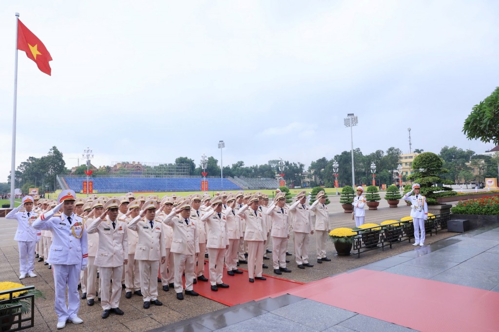 Lãnh đạo Đảng, Nhà nước tưởng nhớ công lao Chủ tịch Hồ Chí Minh