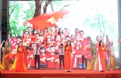 LĐLĐ Hà Nội mang nghệ thuật đến khu nhà ở công nhân Thiên Lộc