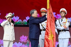 Tổng Bí thư Tô Lâm trao Huân chương Sao Vàng tặng Công an Nhân dân Việt Nam