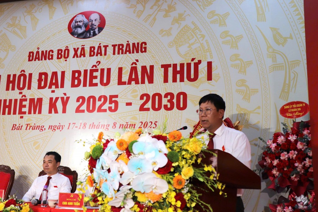 Bát Tràng: Đẩy mạnh chuyển đổi số gắn với bảo tồn và phát huy giá trị làng nghề truyền thống