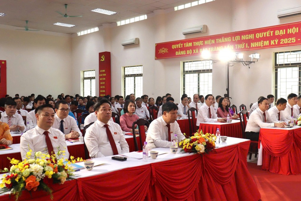 Bát Tràng: Đẩy mạnh chuyển đổi số gắn với bảo tồn và phát huy giá trị làng nghề truyền thống