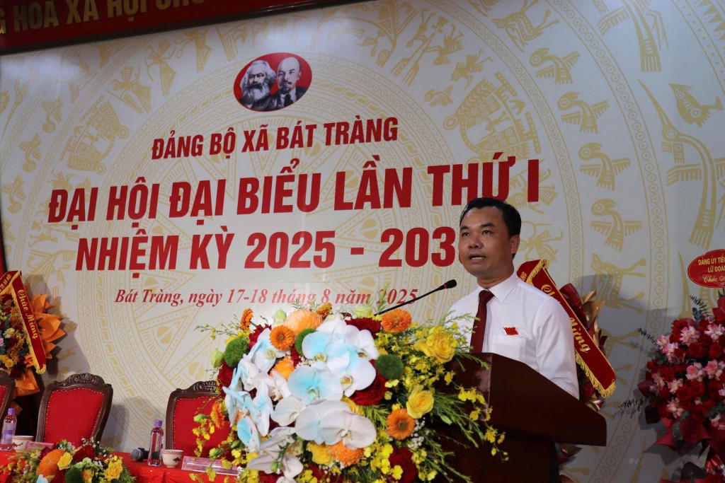 Bát Tràng: Đẩy mạnh chuyển đổi số gắn với bảo tồn và phát huy giá trị làng nghề truyền thống