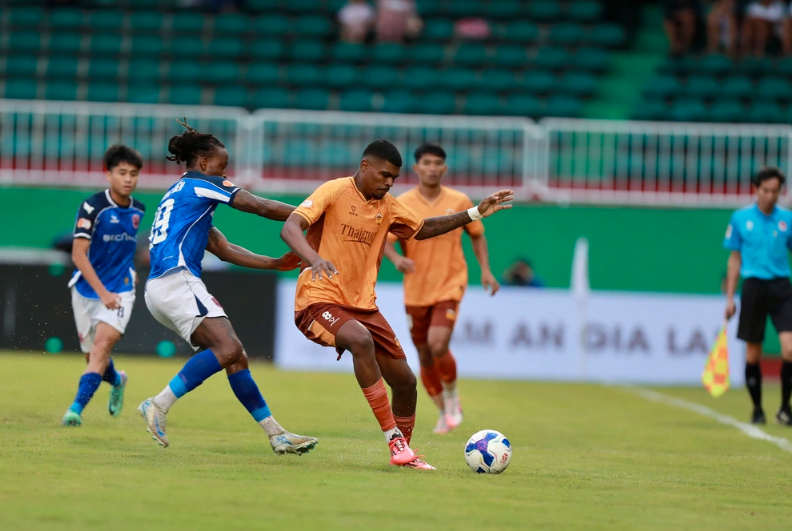 Vòng 1 V-League 2025/26: HAGL thua đậm Becamex TPHCM