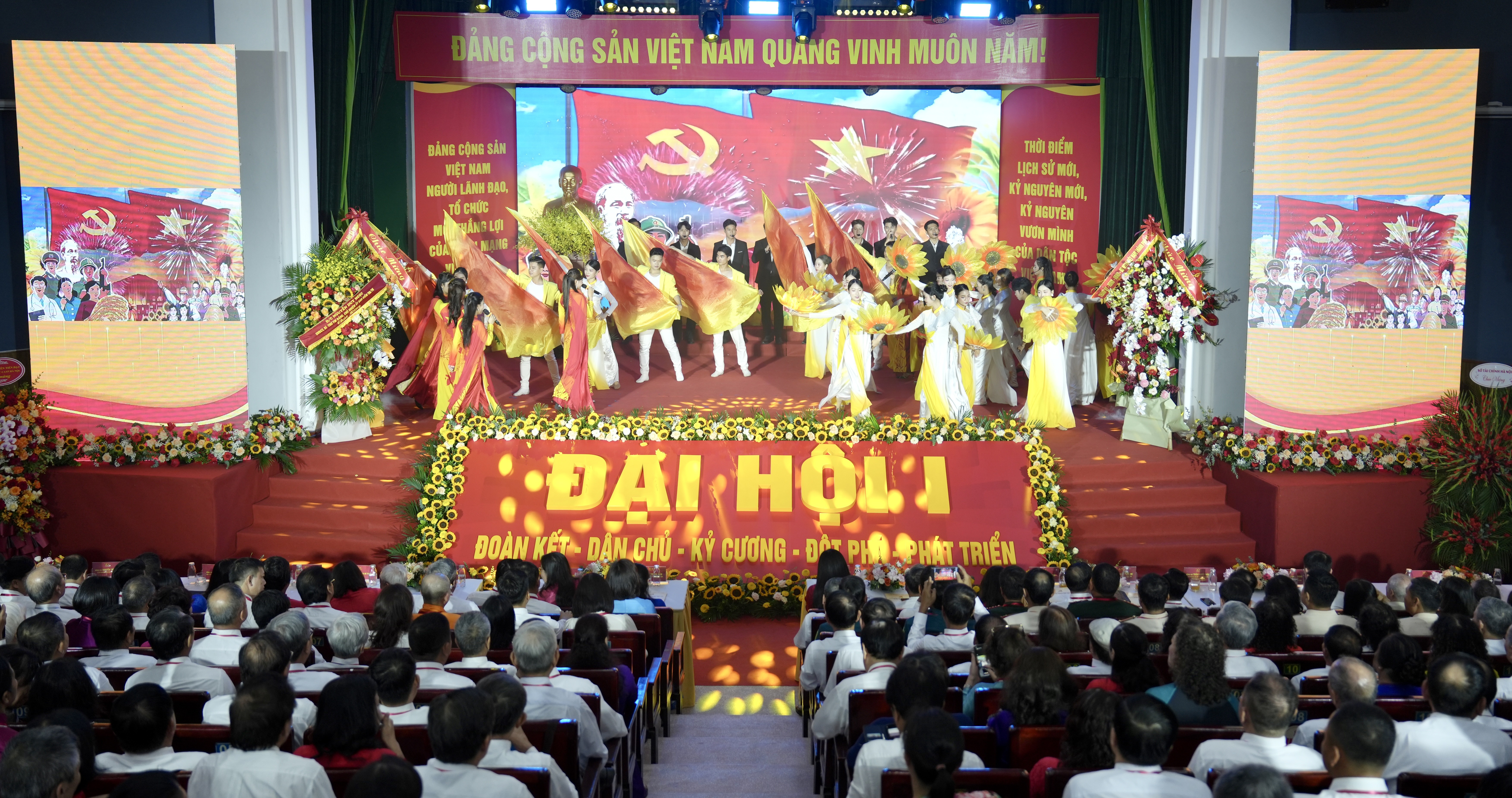 Chương trình nghệ thuật chào mừng Đại hội