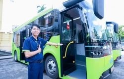 VinBus khai trương tuyến buýt điện miễn phí E11 kết nối du lịch Thủ đô