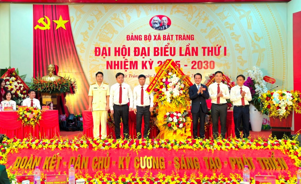 Đẩy mạnh chuyển đổi số, xây dựng xã Bát Tràng phát triển toàn diện, bền vững