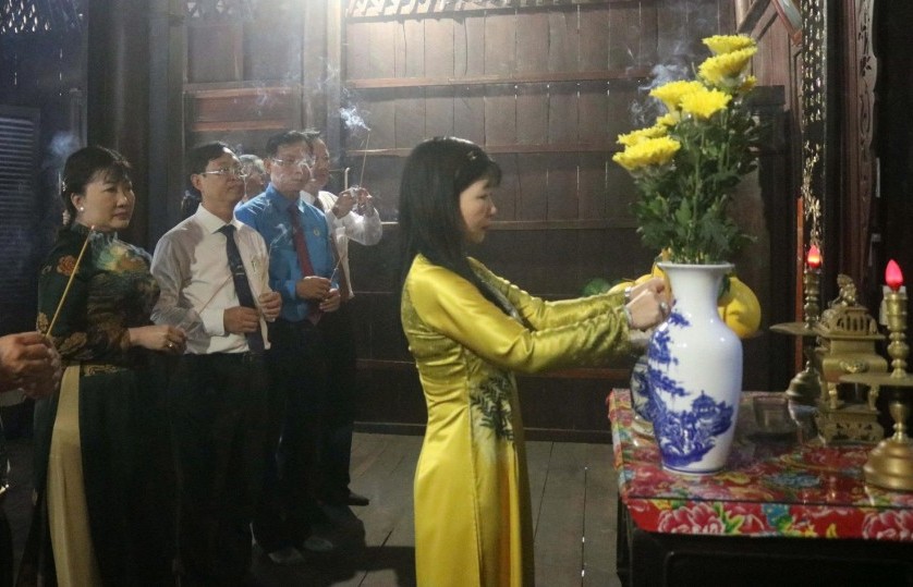 Mặt trận Tổ quốc Việt Nam tỉnh An Giang dâng hương, tri ân Chủ tịch Tôn Đức Thắng