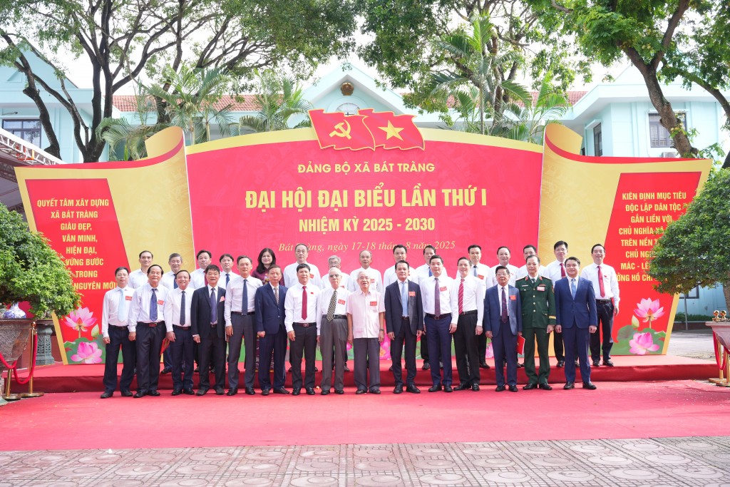 Đẩy mạnh chuyển đổi số, xây dựng xã Bát Tràng phát triển toàn diện, bền vững