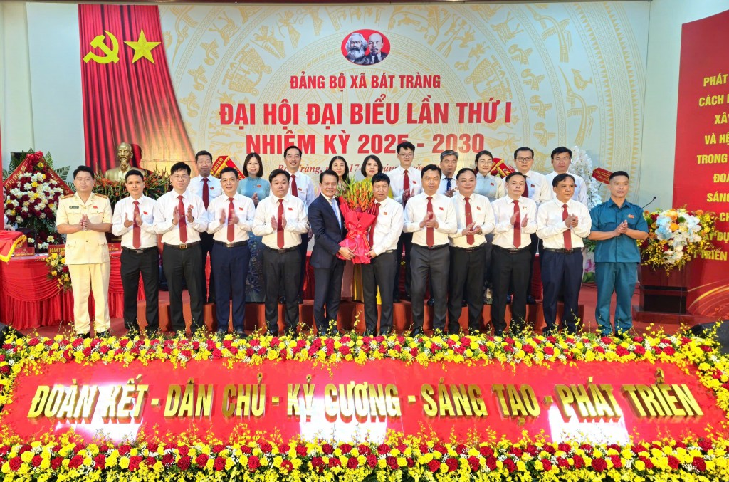 Đẩy mạnh chuyển đổi số, xây dựng xã Bát Tràng phát triển toàn diện, bền vững